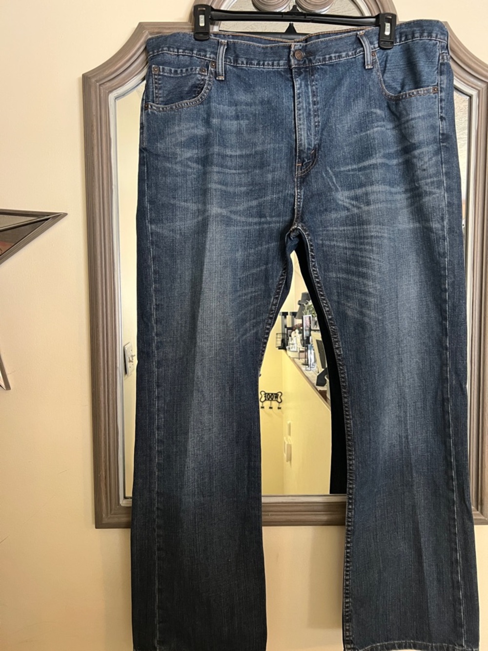 Levi's Men's Medium Wash Bootcut Jeans 42x32